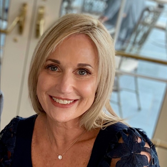 Meet your Posher, Rhonda - Picture 1 of 3